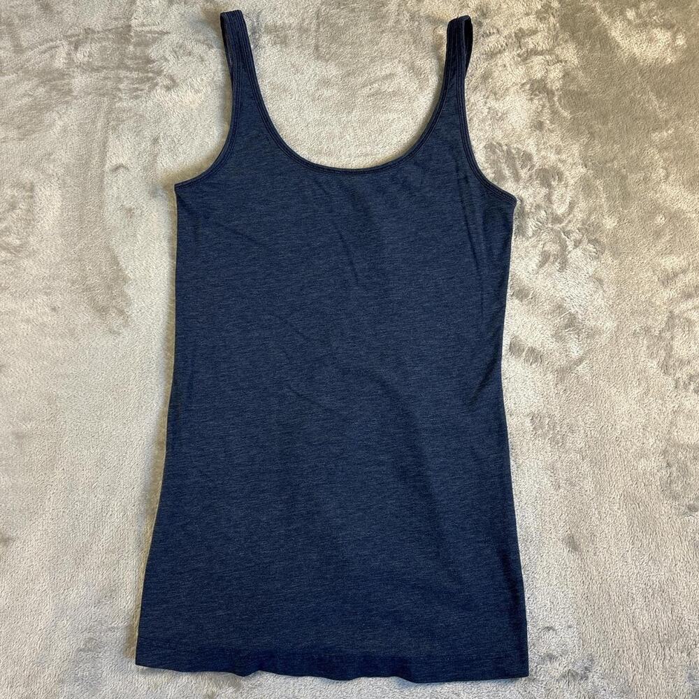 Lululemon Women’s Tank Top Athletic Yoga Sleeveless Blue Fitted Top XS